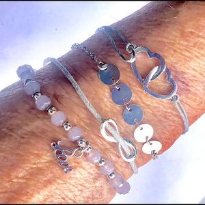 🌷 Each Item = $5🌷 Adorable set of Bracelets( 4).